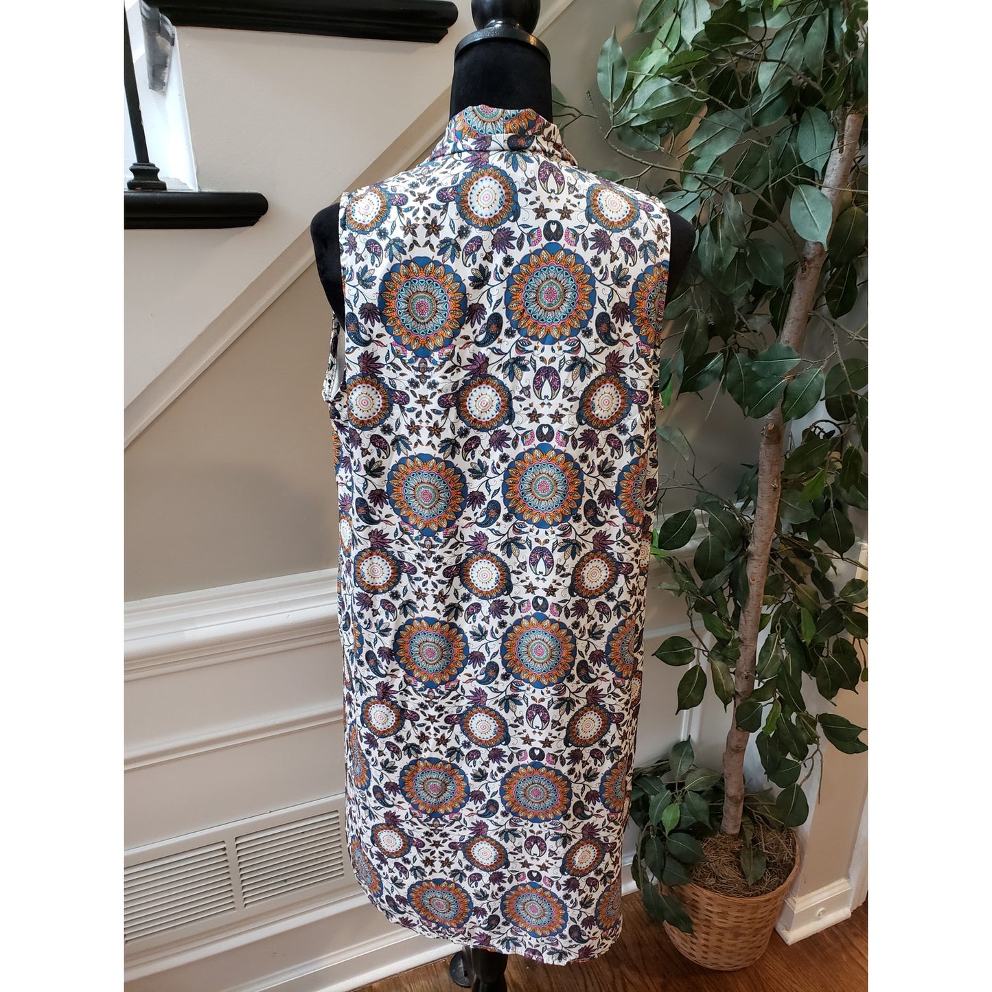 19 Cooper Fit & Flared Dress Women's XL Multi Geo Print Lined Pleated V Neck