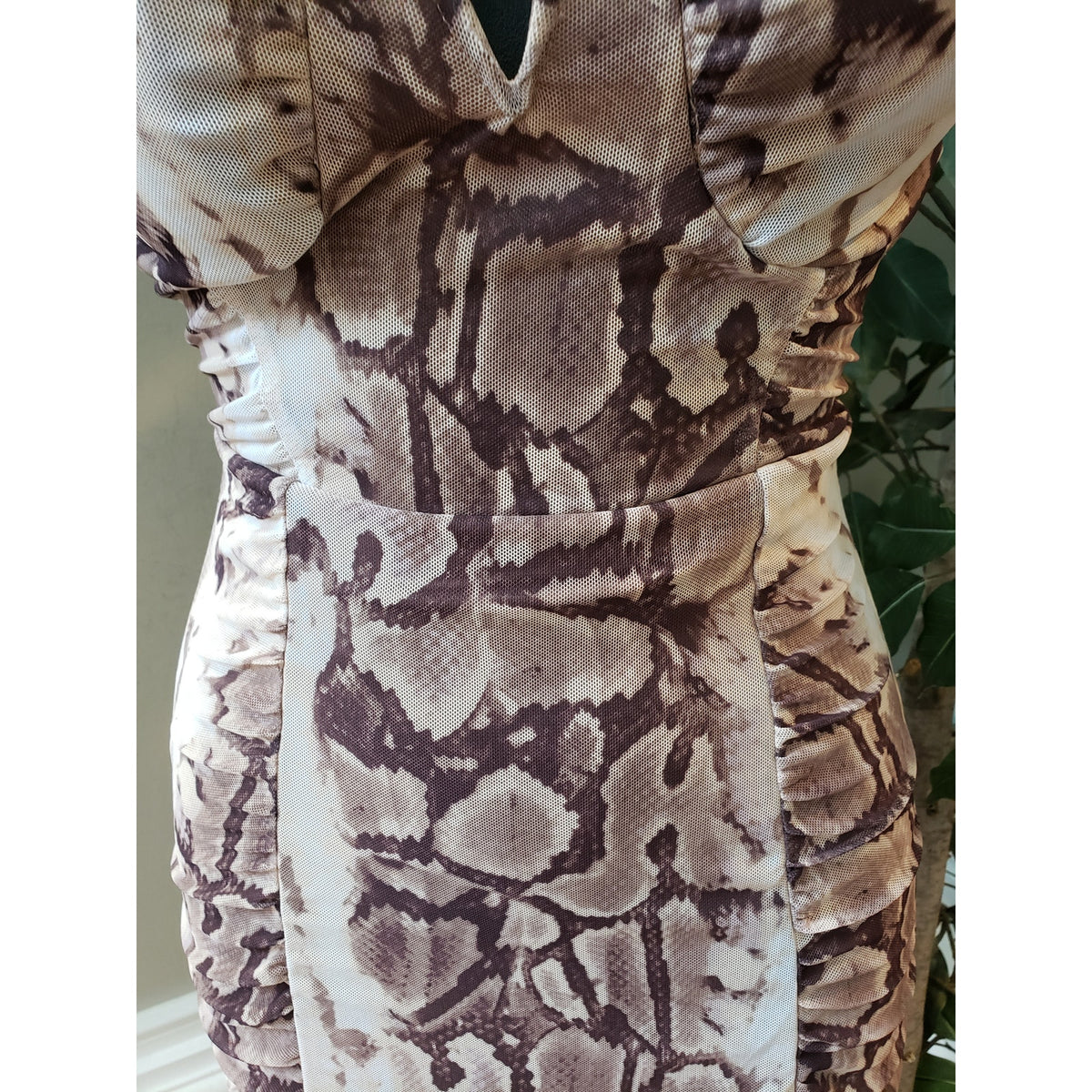 J FOR JUSTIFY Bodycon Dress Womens Small Purple Snake Skin Ruched Split V Neck