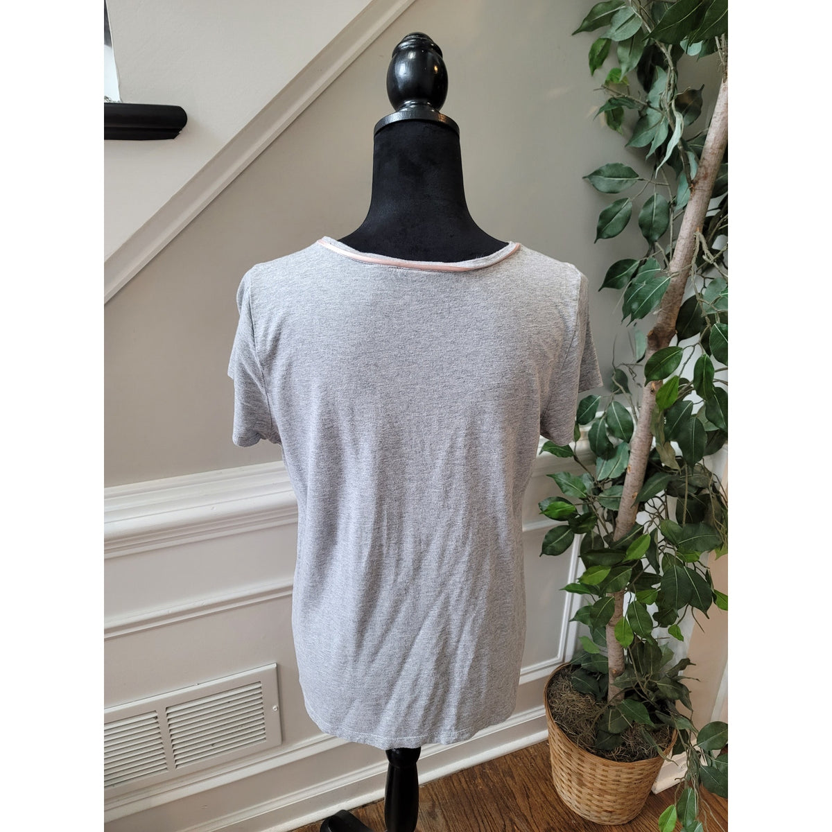 Zenergy By Chico's Blouse Women's Size 1/M Gray Short Sleeves Crew Neck Top