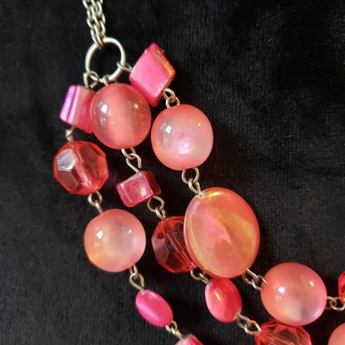 Womens Fashion Pink Red Glass Round Beaded Collar Necklace with Lobster Clasp