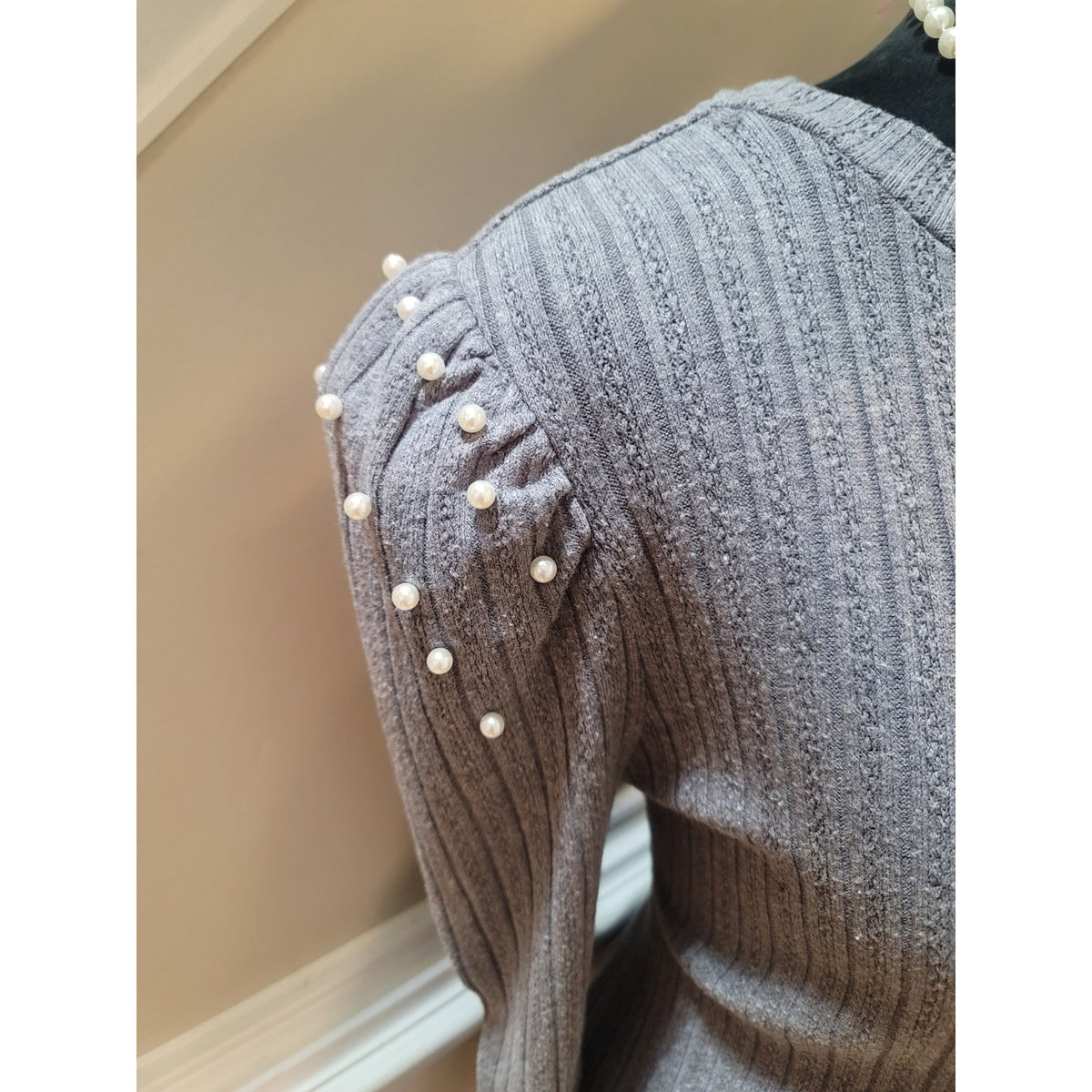 Design History Pullover Sweater Women's Large Gray Pearl Puff Shoulder Crew Neck