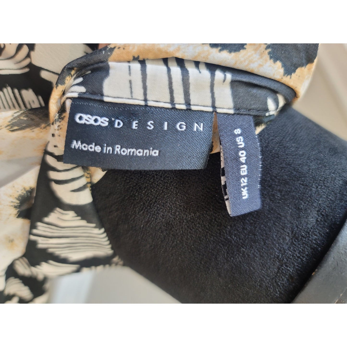 ASOS DESIGN Blouse Women's Size 8 Black Beige Animal Print Long Sleeves Shirt