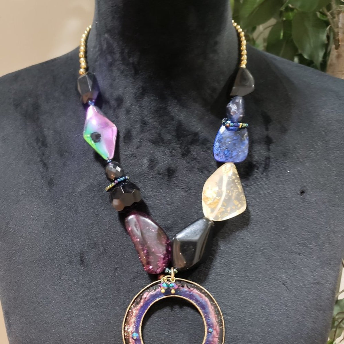 Womens Fashion Multicolor Rhinestones Beaded Isomalt Faux Glass Pendant Necklace