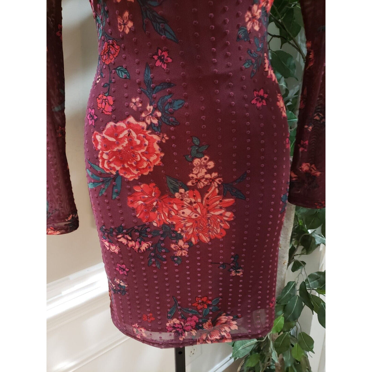 Planet Gold Maroon Dotted Mesh Floral Lined Mock Neck Knee Length Dress Size S