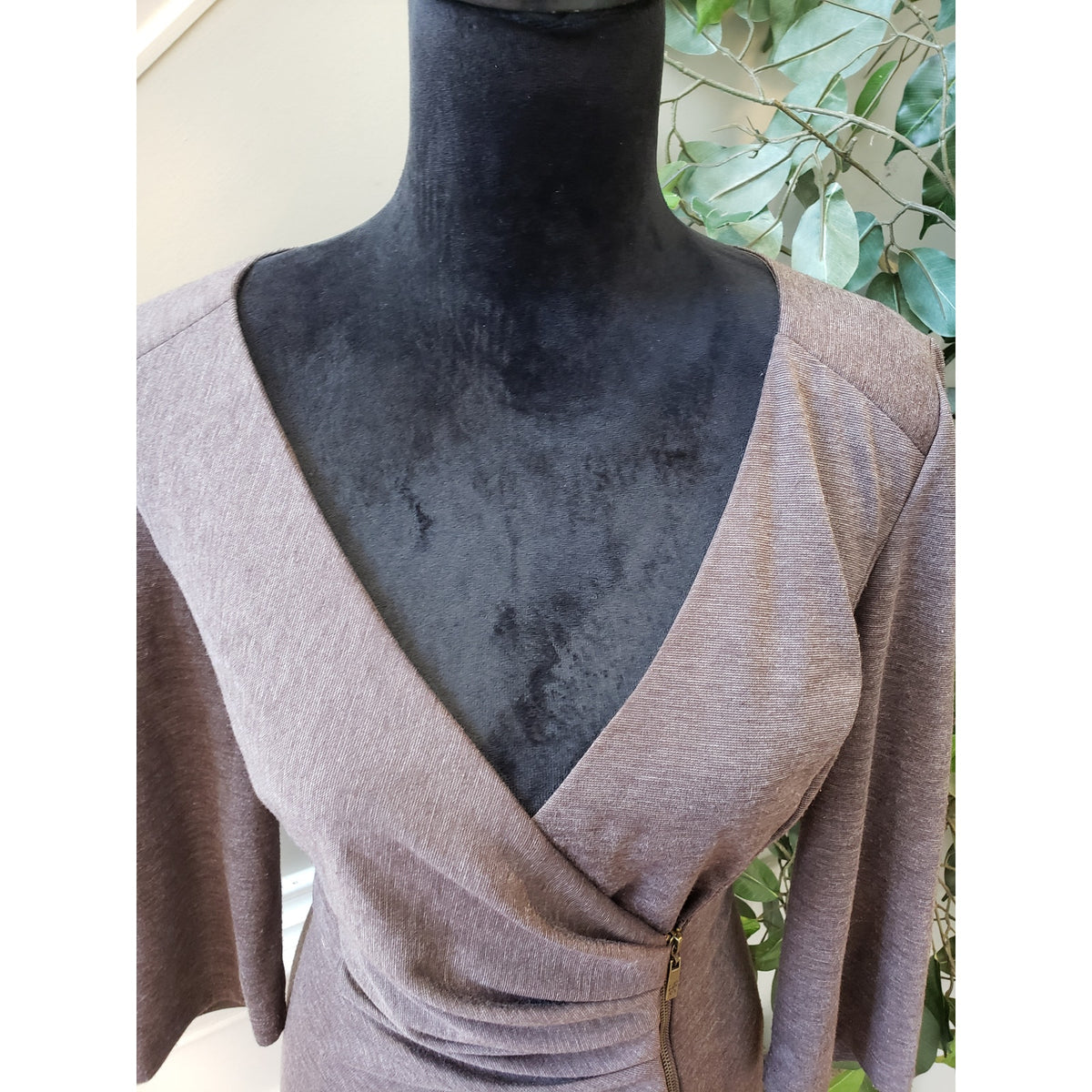Jessica Simpson Wrap Dress Women's 12 Brown Ruched Back Zip Long Sleeve V Neck