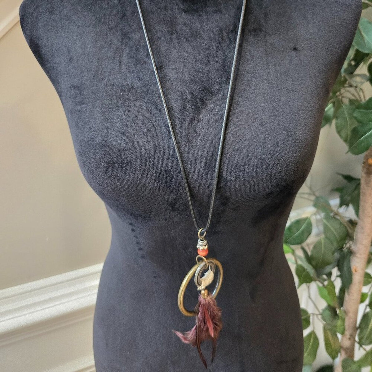 Women Fashion Gold Tone Ring Feathers Tassel Black Braided Rope Necklace Jewelry