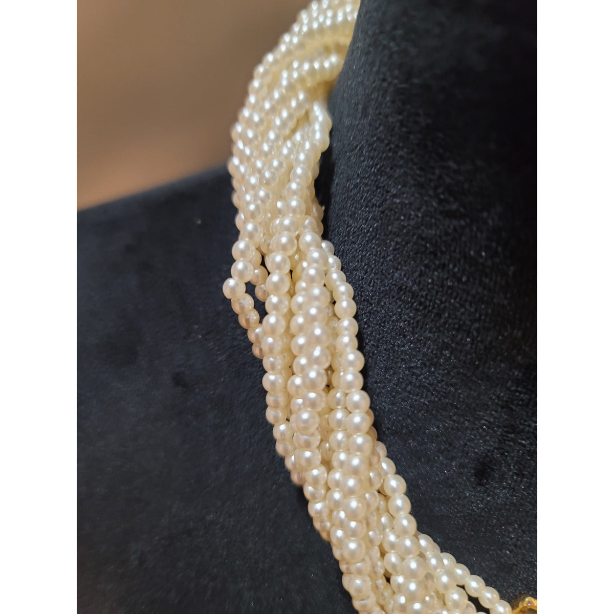 Women's Multi Strand Pearl Necklace With Cameo Pendant And Lobster Clasp Lock