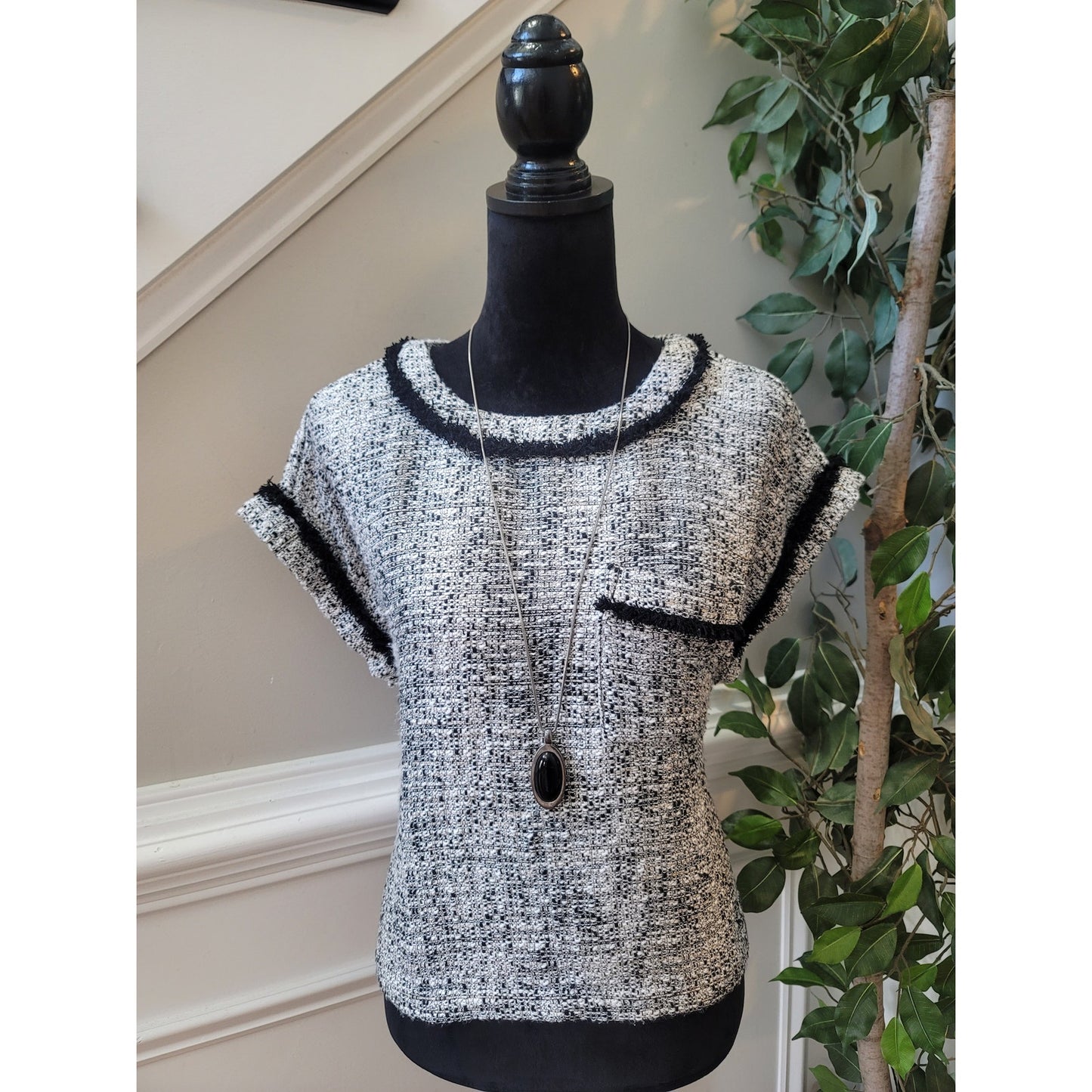 LOFT Short Sleeve Sweater Women Size M Black White Tweed Knit Blouse Workwear