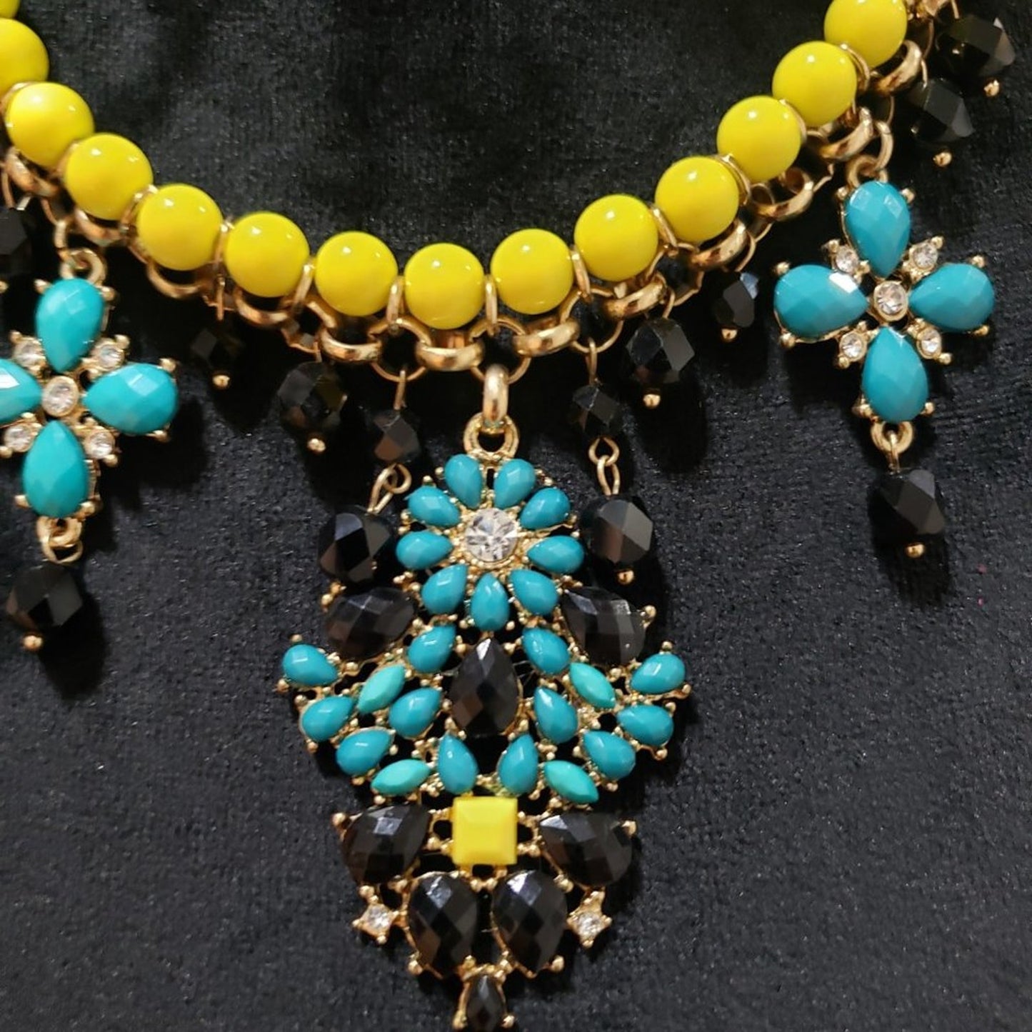 Womens Berrys Bold Colored Cabochon Statement Bib Necklace with Lobster Clasp