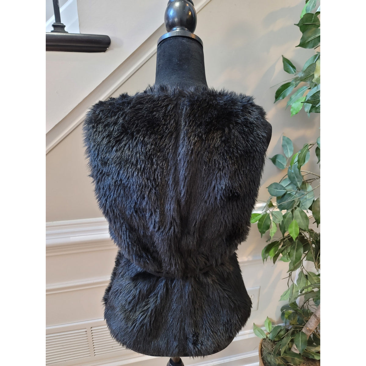 Papaya Faux Fur Vest Women's Small Black Waistcoat Belted Sleeveless Fully Lined