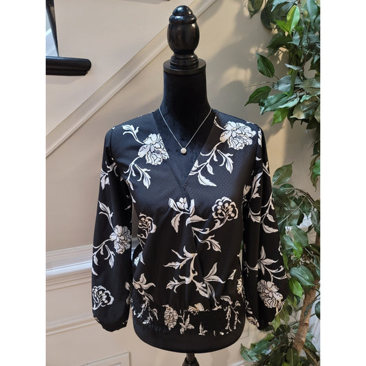 White House Black Market Blouse XS Black White Floral Wrap V-Neck Balloon Sleeve