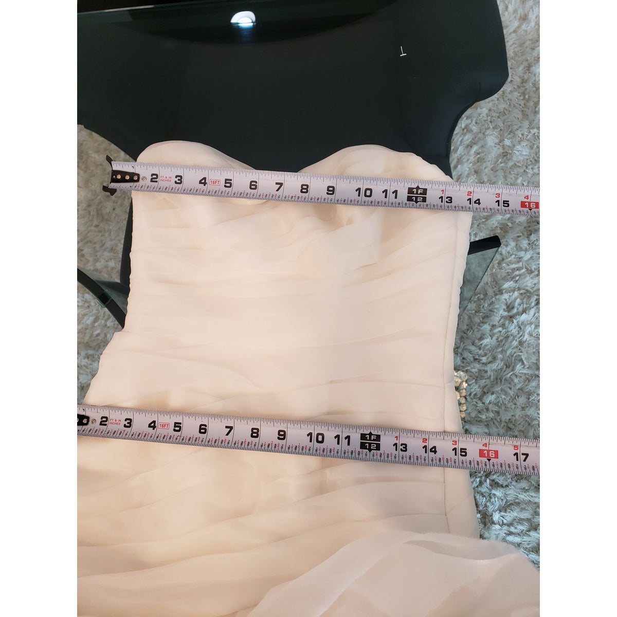 White by Vera Wang Wedding Dress Womens Size 6 White Flare Gown with Bias Flange