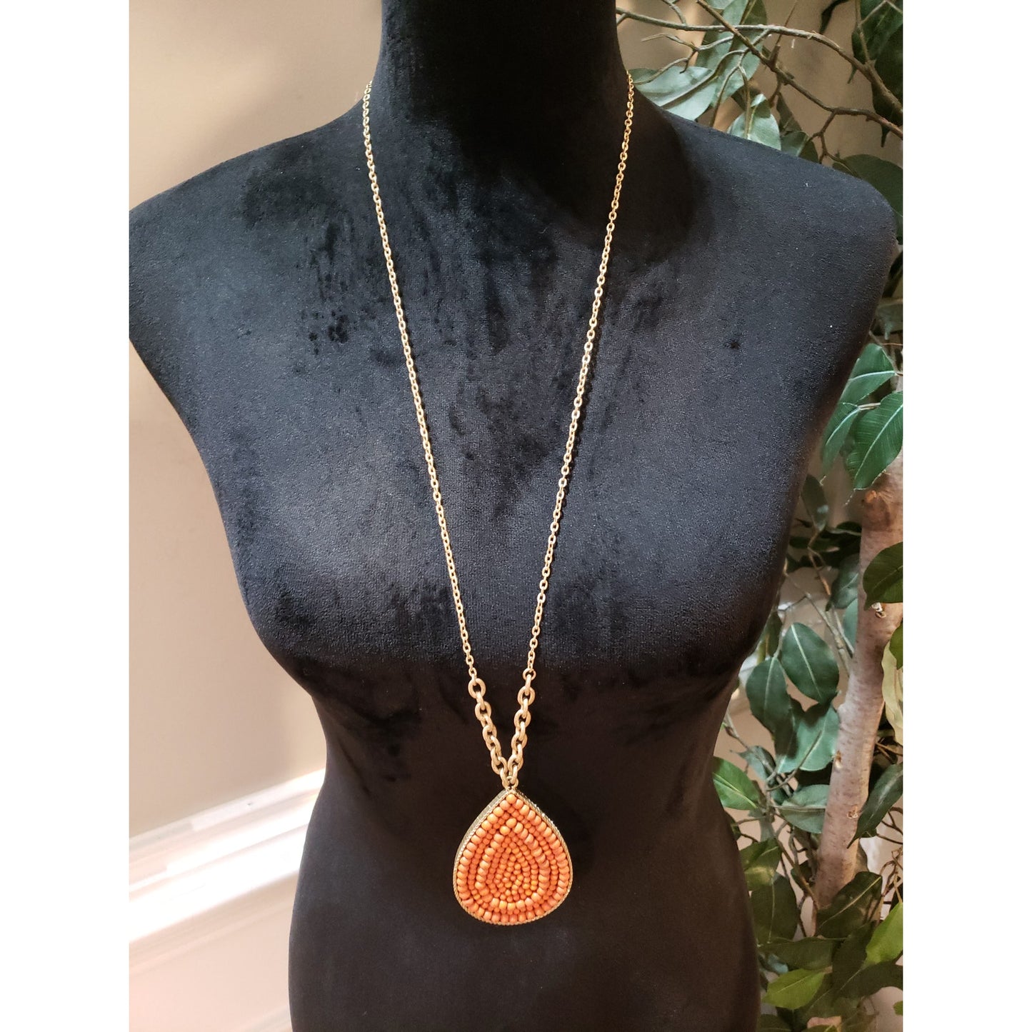 Plunder Women Fashion Coral Wooden Beaded Teardrop Long Pendant Necklace Jewelry