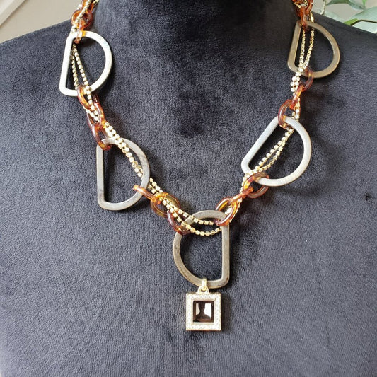 Women 3 Strand Gold Tone "D" Shape Acrylic Link Chain Necklace with Lobster