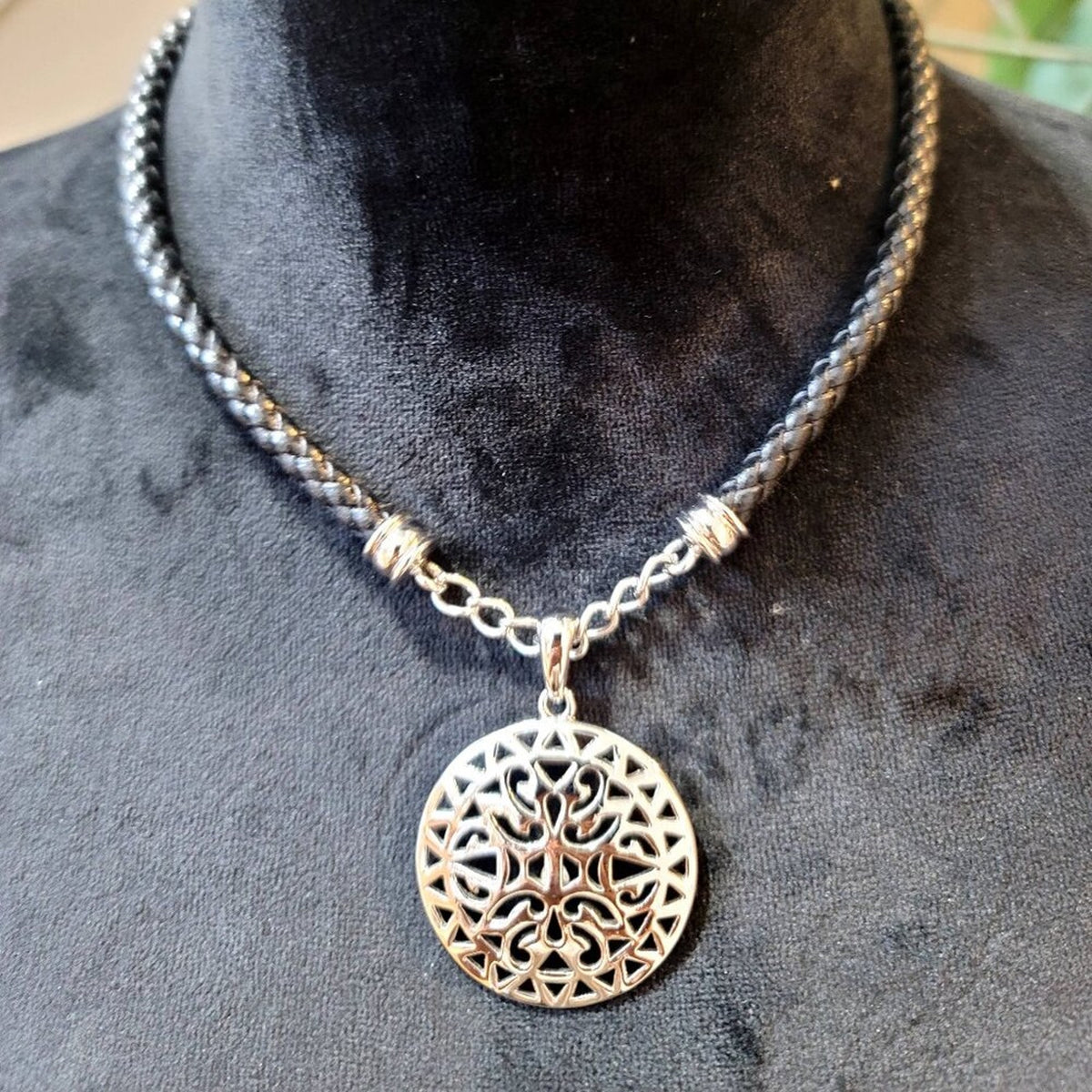 Womens Black Leather Premier Designs Medallion Pendant Necklace w/ Lobster Clasp