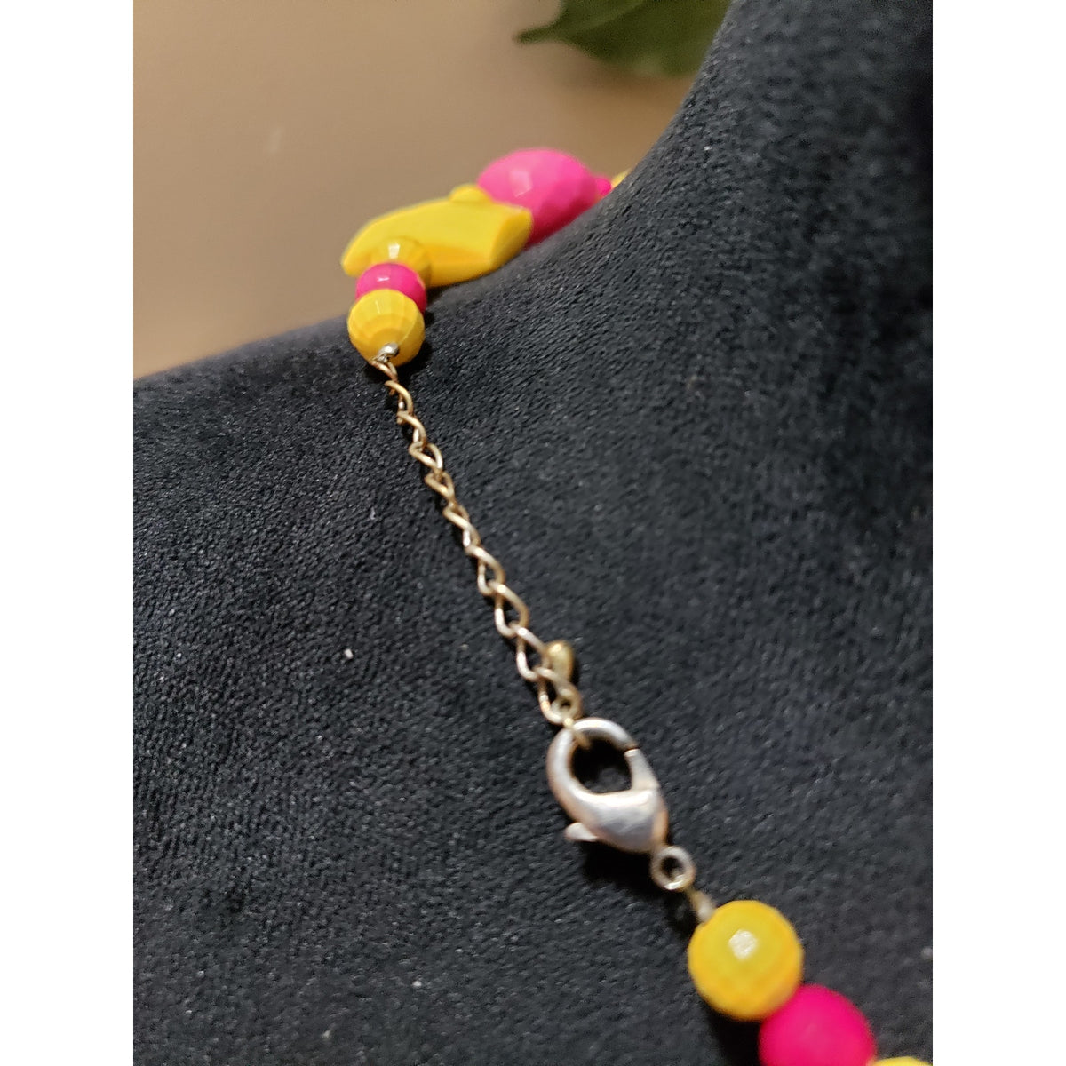 Womens Fashion Yellow Pink Multi-Shape Faceted Acrylic Beads Necklace Jewelry