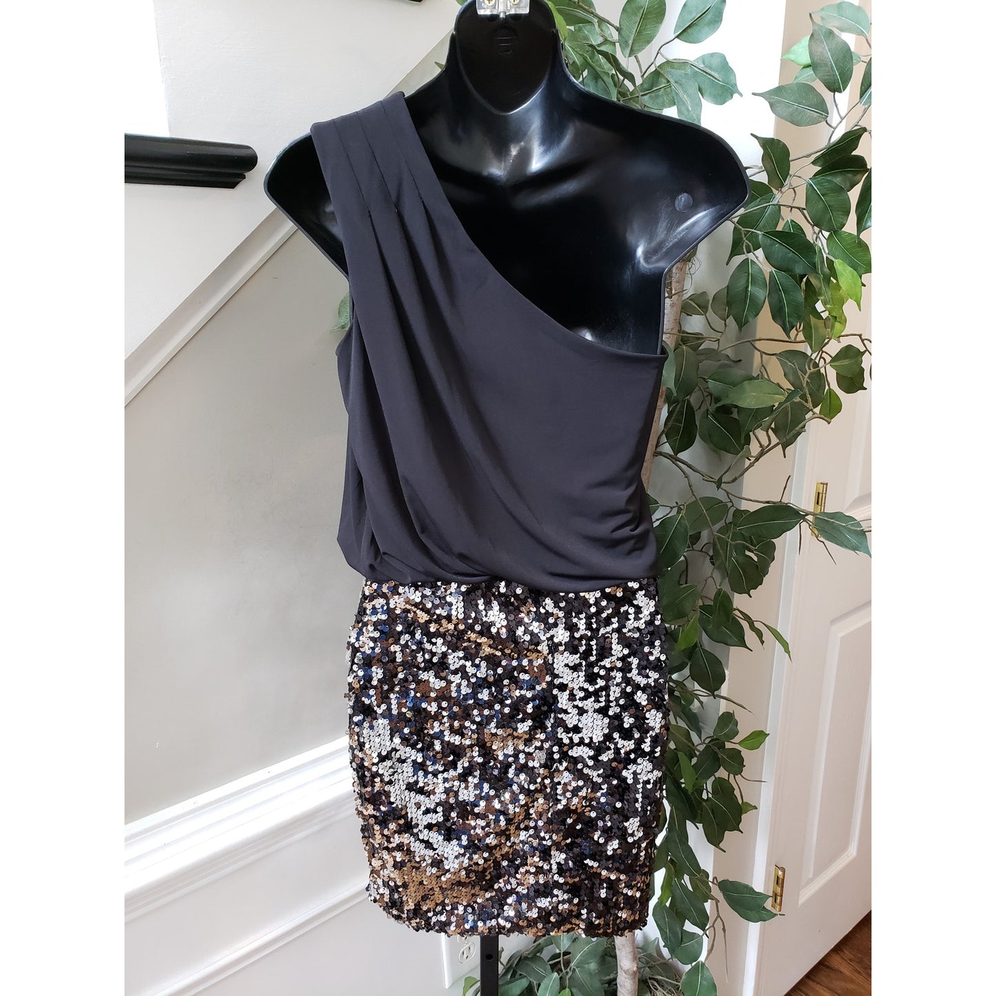 Way-In Clothing Co. Party Dress Womens Small Black Silver Sequins One Shoulder