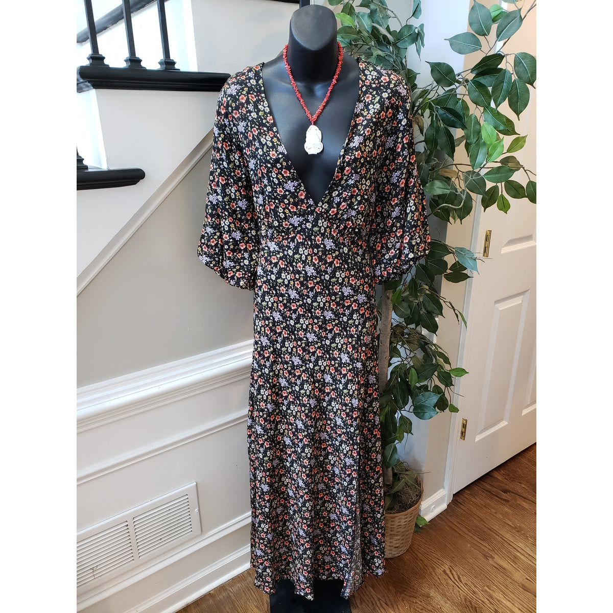 Forever 21 Long Maxi Dress Womens 1X Black Floral High Thigh Slit Plunge V Neck