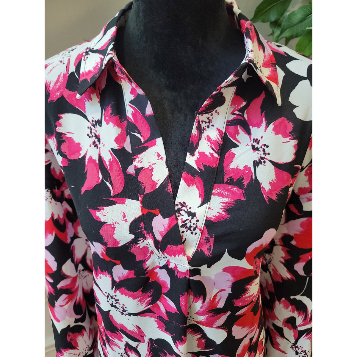Rafaella Blouse XL Multi Floral Split Collar Curved Hem Drop Shoulder Casual