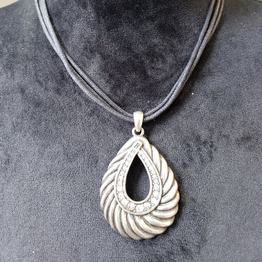 Womens Fashion Silver Tone Open Pear Shape Pendant Necklace with Lobster Clasp