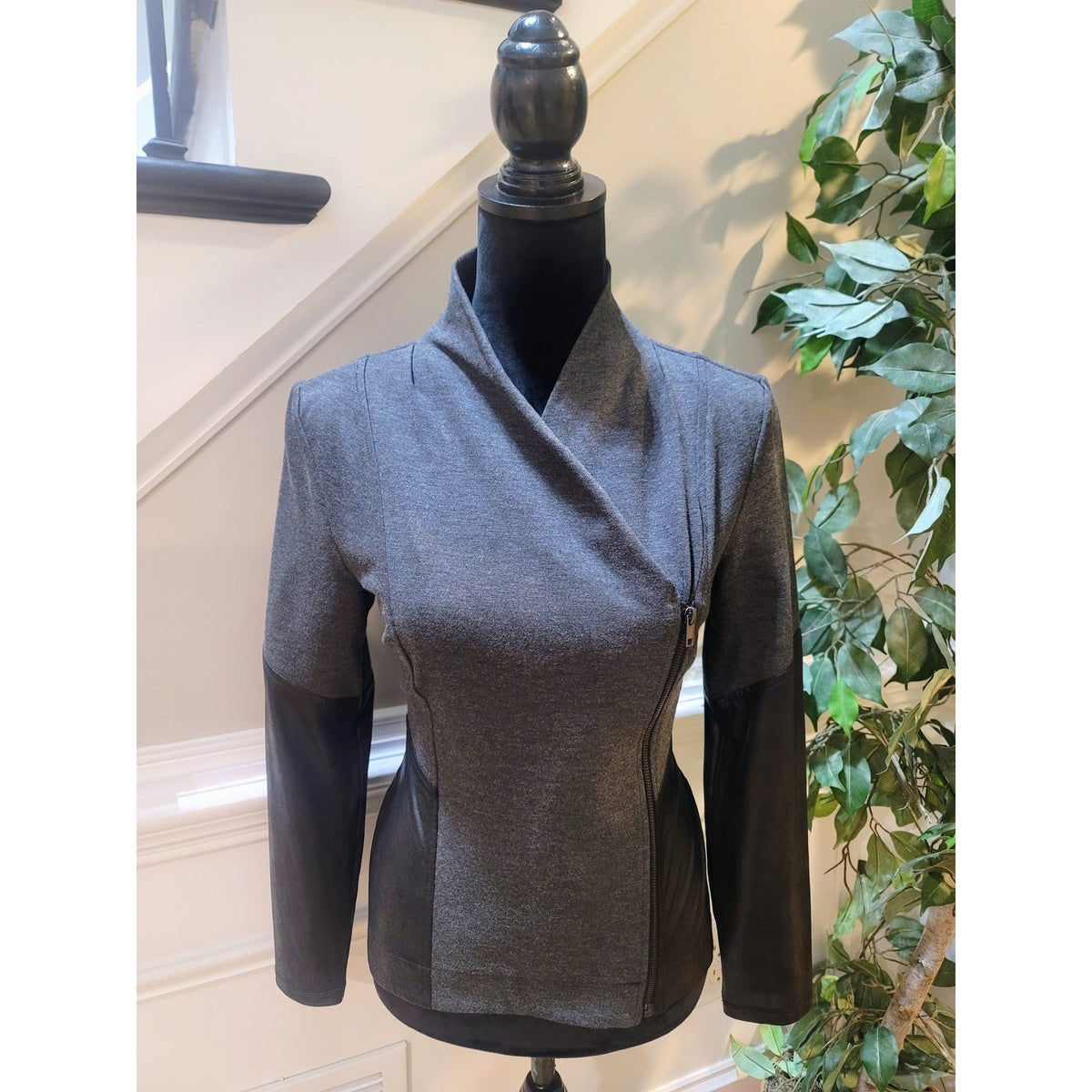 Jessica Moto Jacket Womens Small Black Asymmetrical Zip Faux Leather Long Sleeve