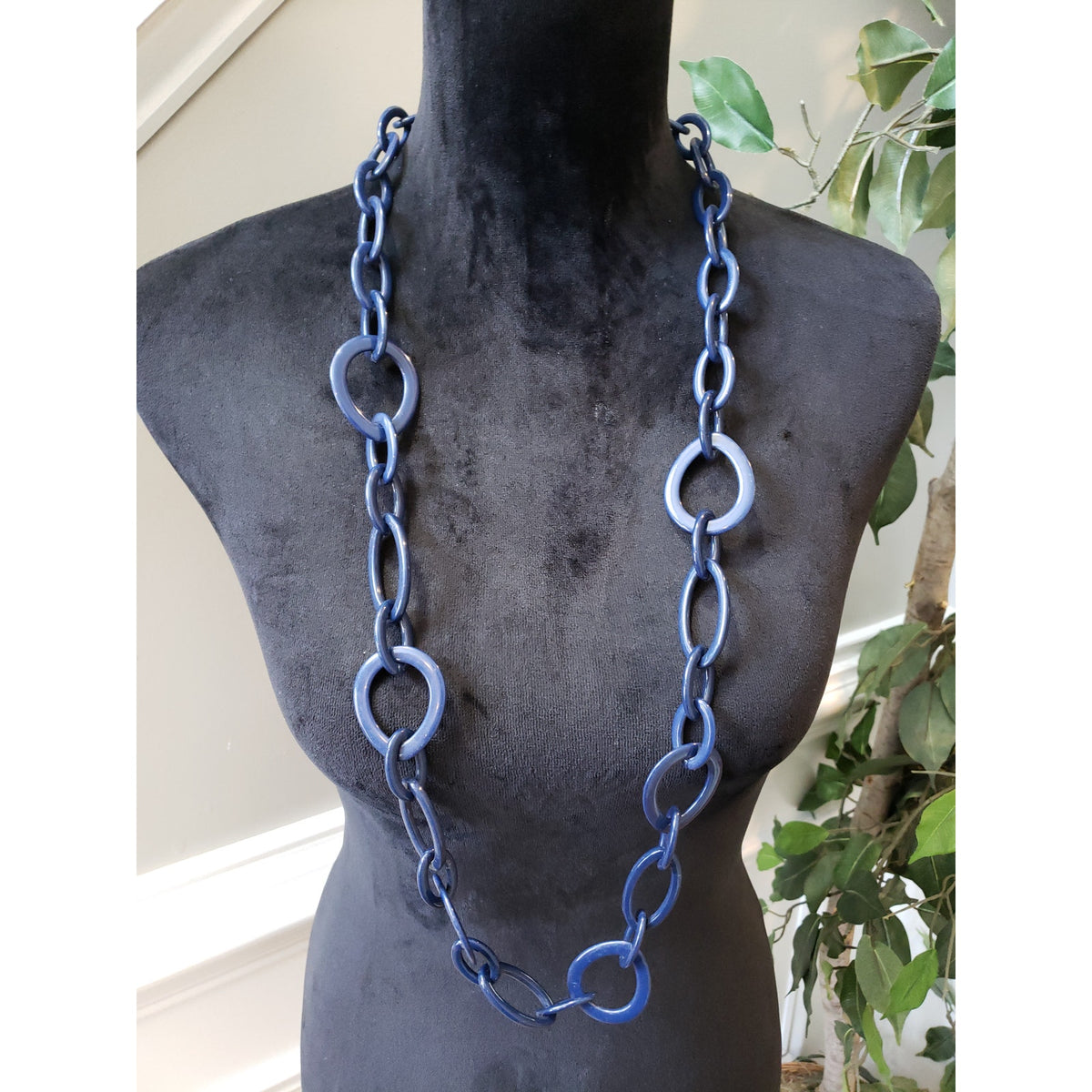 Women's Chunky Blue Link Necklace Statement Resin Toggle Clasp