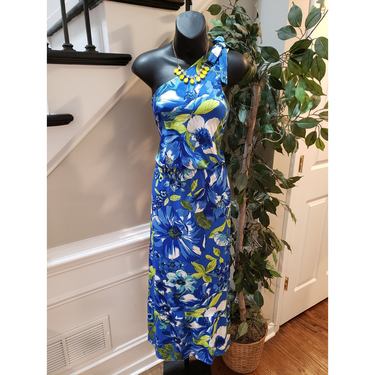 Tacera Maxi Dress Women's Size 2X Blue Floral Stretch Sleeveless Shoulder Tie