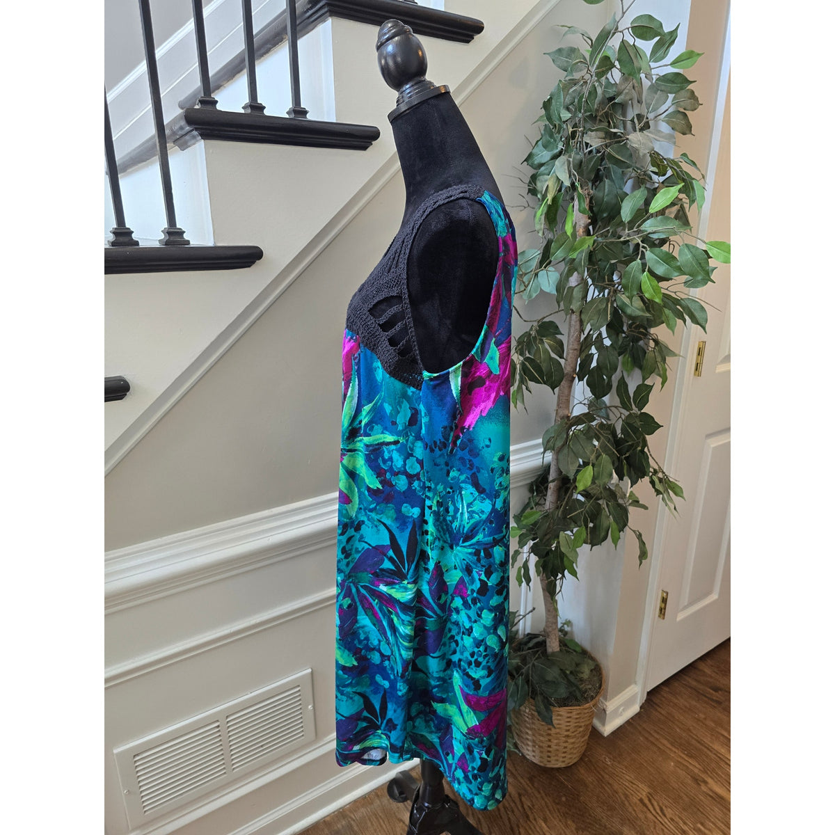 Kate & Mallory Shift Dress Women's SZ XL Multicolor Floral Pleated Back Zipper