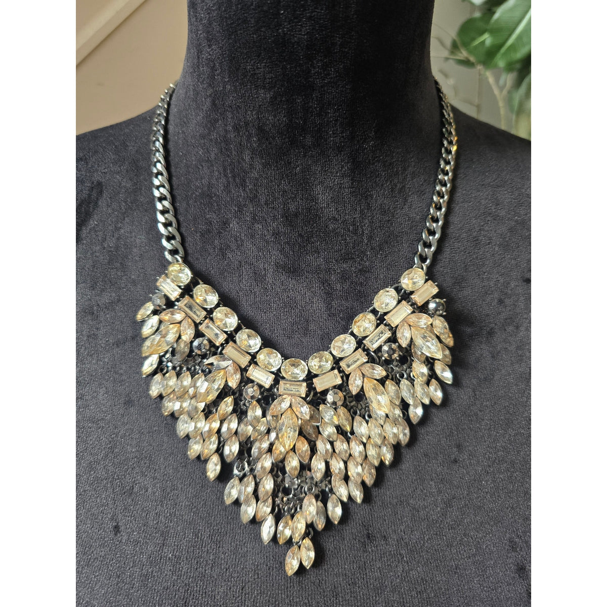 Silver Tone Clear Crystal Rhinestone Marquise Teardrop Cascading Bib Necklace