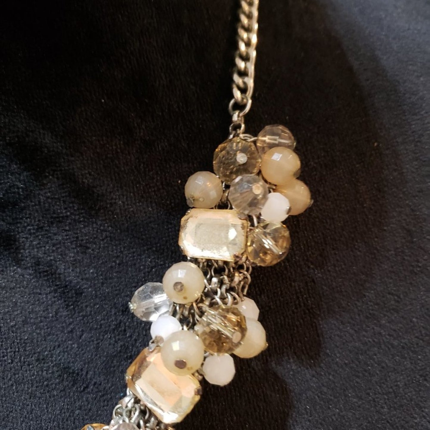 Loft Women Fashion Mother of Pearls Glass Beads Collar Necklace w/ Lobster Clasp