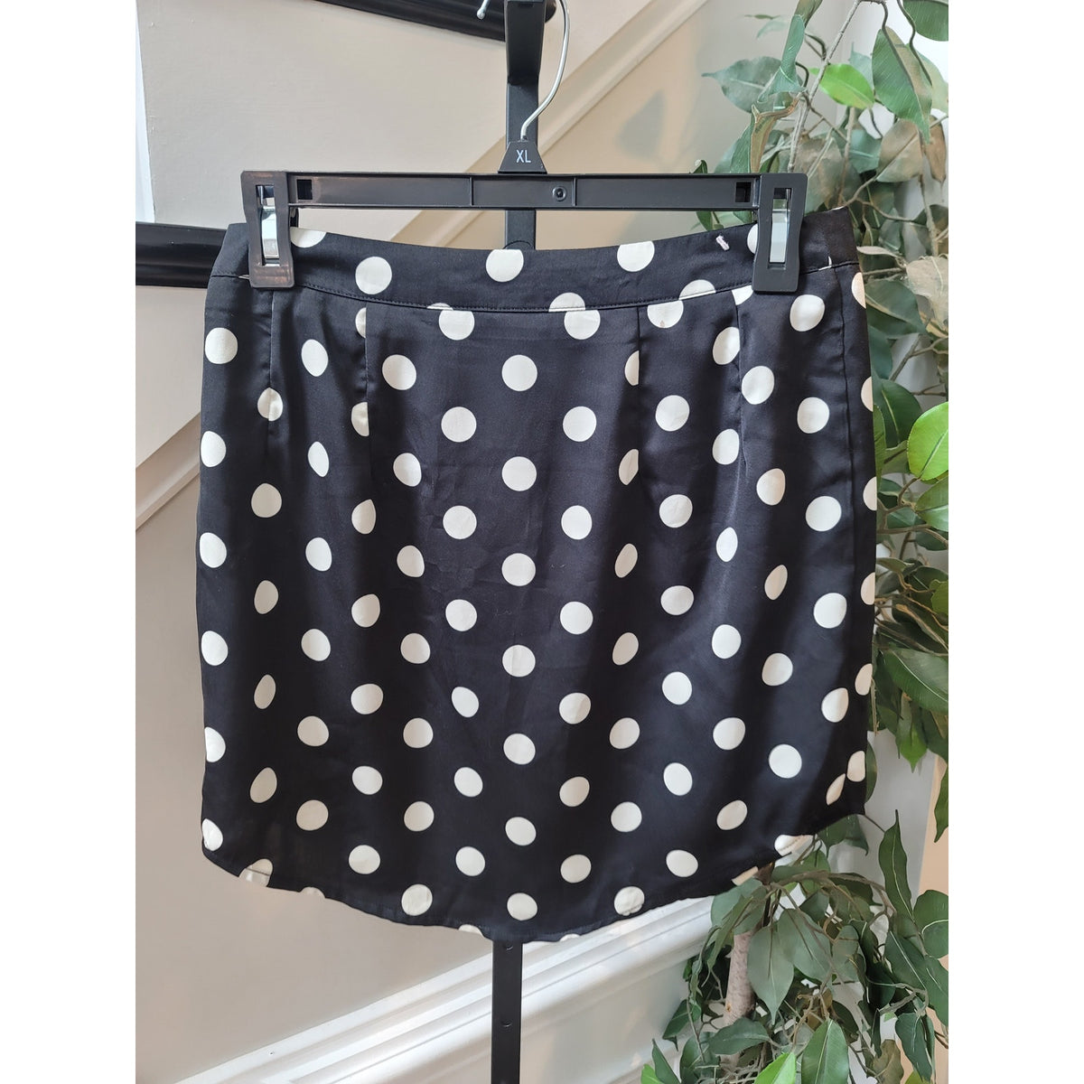 Nasty Gal Mini Skirt Women's Size 4 White/Black Polka Dot Curved Hem Fully Lined