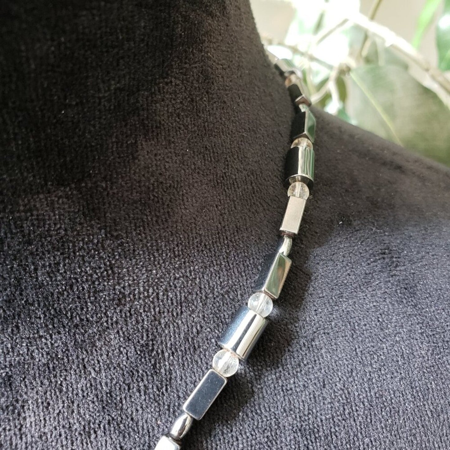 Women's Fashion Magnetic Hematite Geo-Shaped Collar Necklace with Lobster Clasp