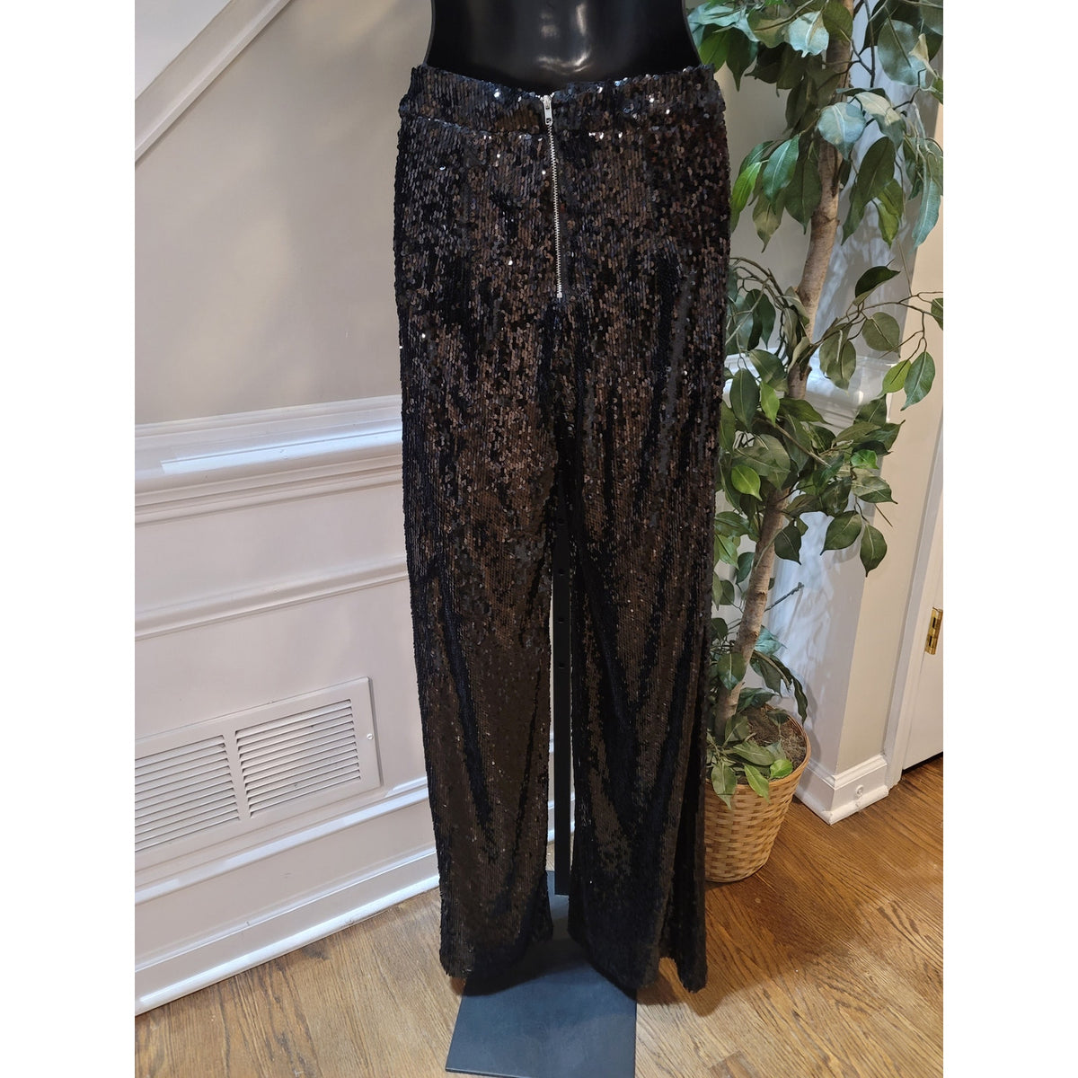 Celebrity Fashion Sequin Suit Women's Medium Black Faux Pockets Fully Lined