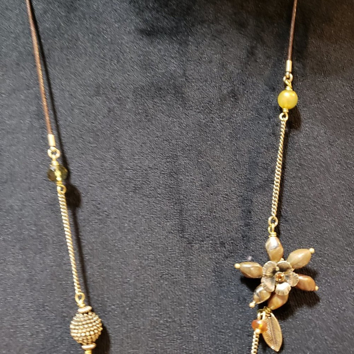 Bohm Women Fashion Gold Tone Flower Drop Pendant Collar Necklace w/Lobster Clasp