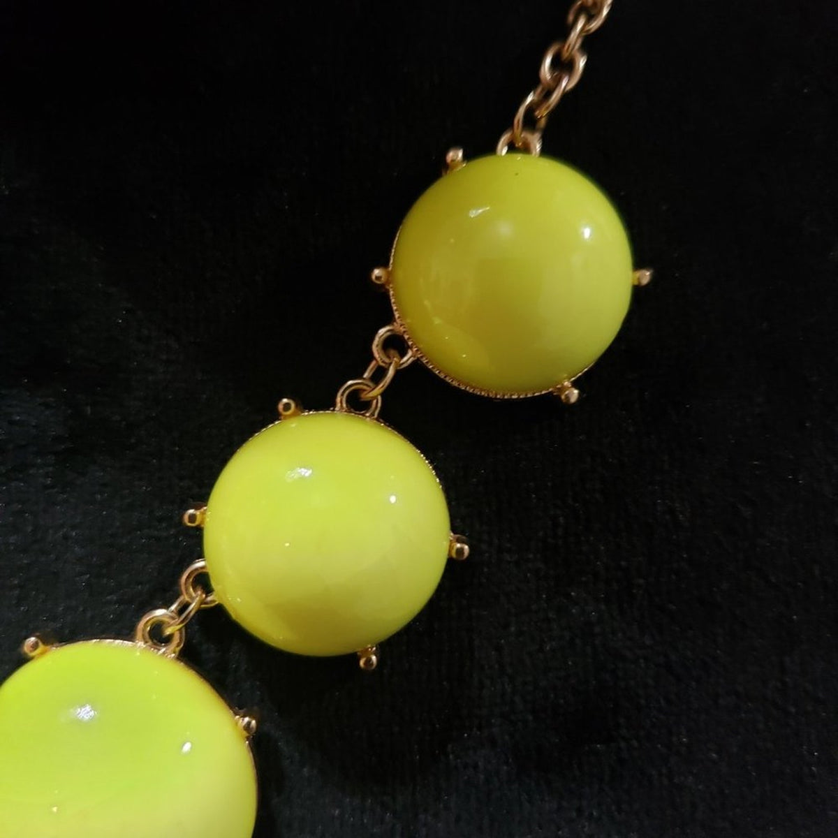 Womens Round Yellow Chunky Beaded & Gold Tone Chain Necklace