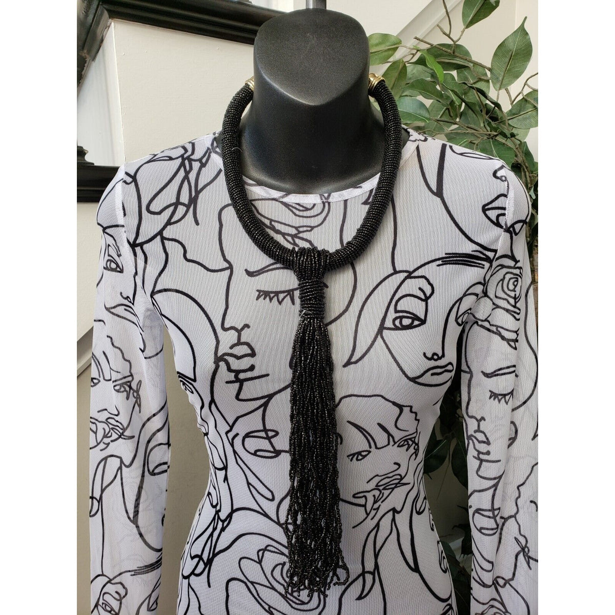 Le Runway Culture Women's White Face Print Crew Neck Long Sleeve Sheath Dress S