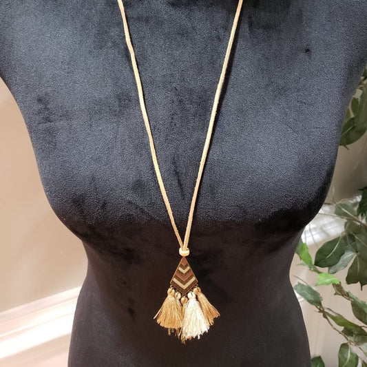 Womens Fashion Boho Faux Suede Fringe Tassel Medallion Necklace with Rope Clasp