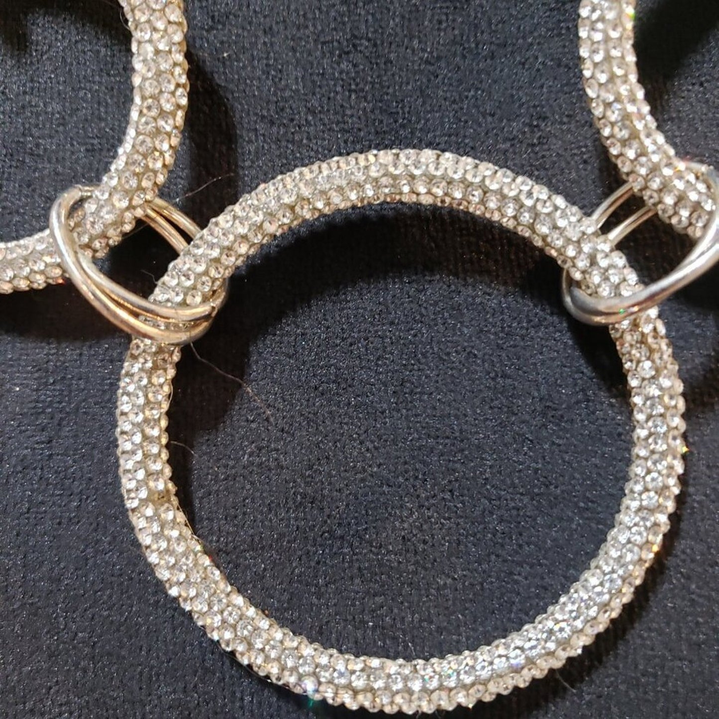 Womens Fashion White Rhinestone Donut Links Necklace Jewelry with Lobster Clasp.