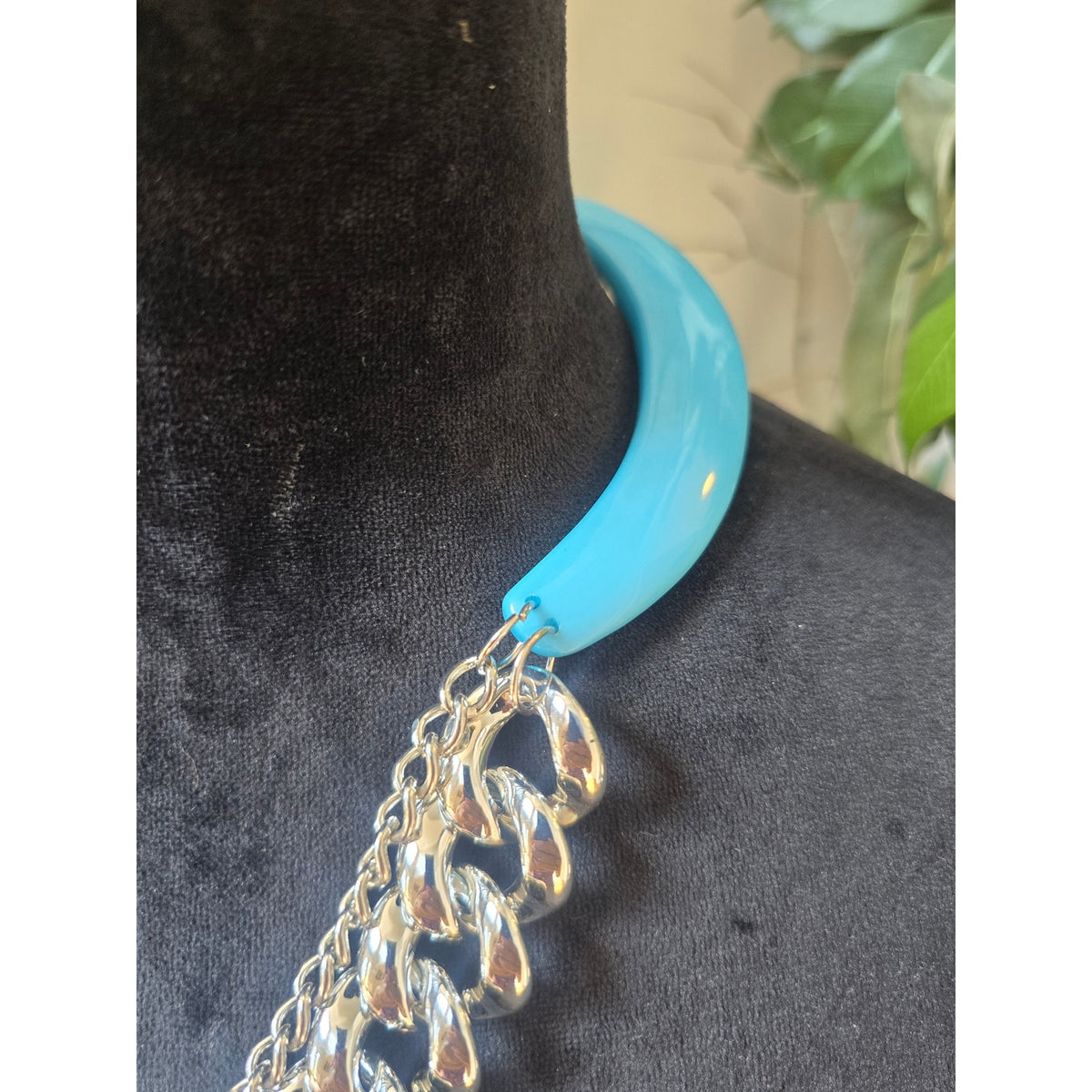 Lightweight Turquoise Blue Chunky Chain Statement Necklace SilverTone Fashion