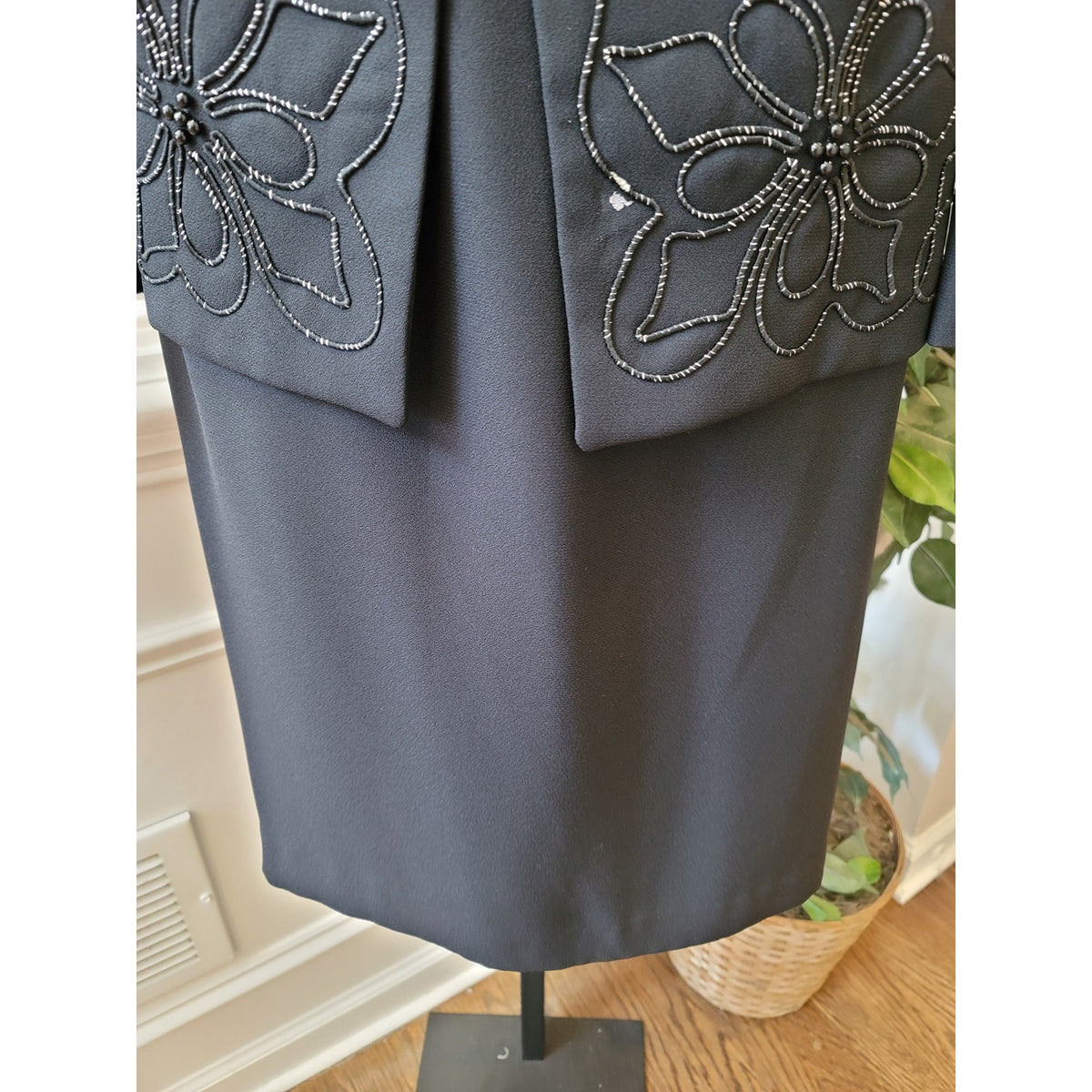 Why Skirt Suit Women's Size 16 Black Button Up Front Back Slit Fully Lined