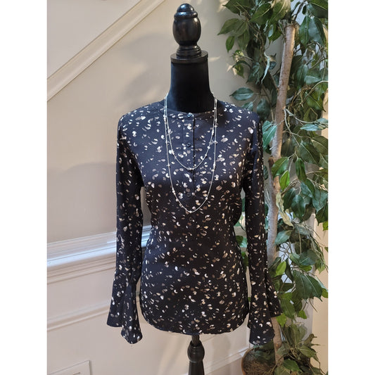 APT.9 Blouse Women's Size M Black White 100% Polyester Round Neck Bell Sleeves