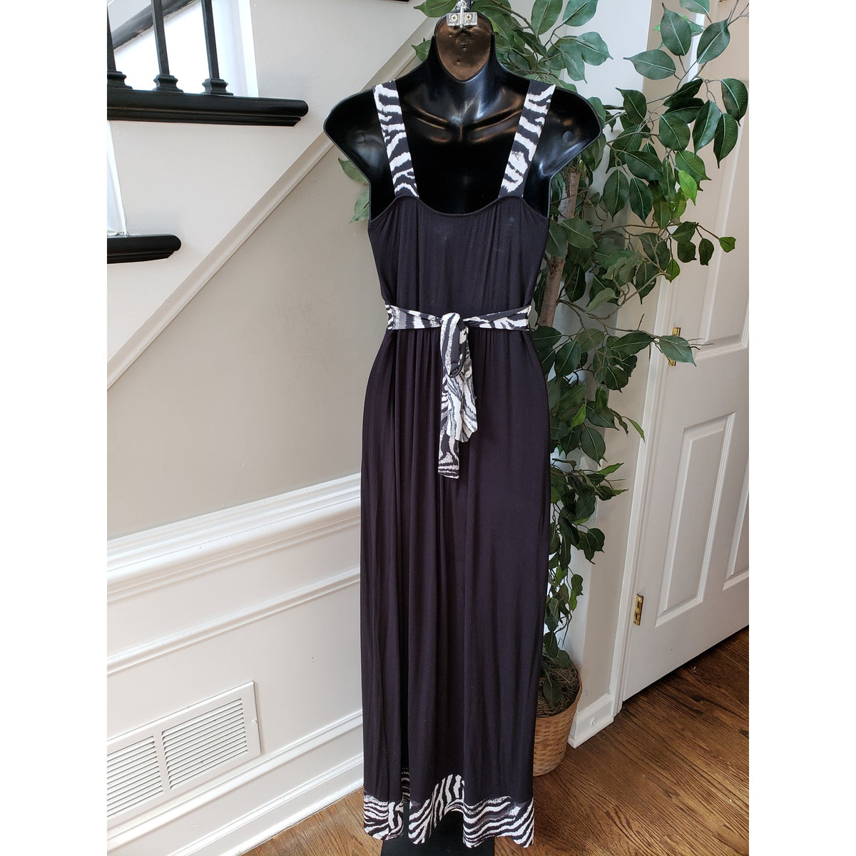 Pretty Young Thing Long Maxi Dress Women's S Black Waist Belt Sleeveless V Neck