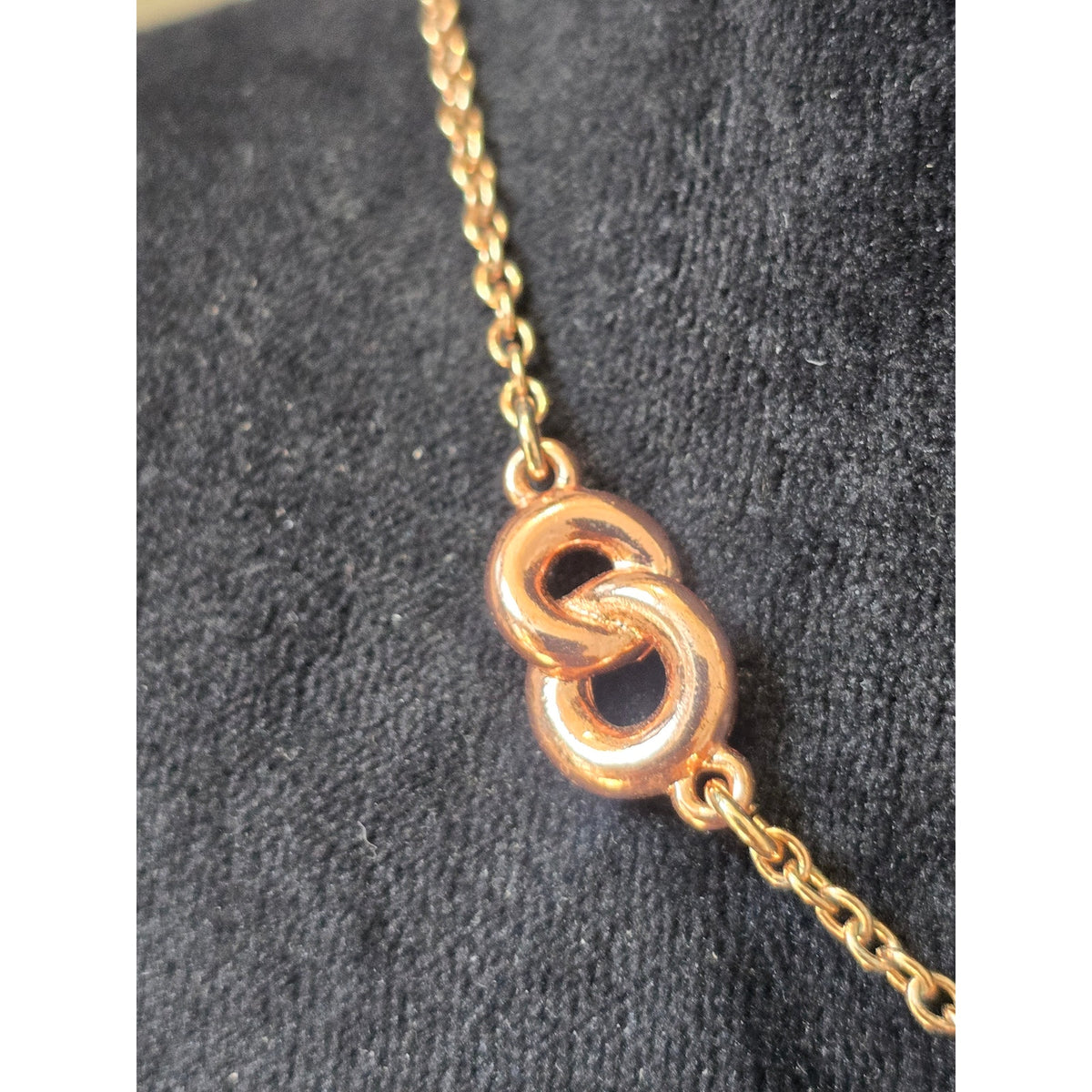 Gold Tone Double Circle Link Delicate Necklace
