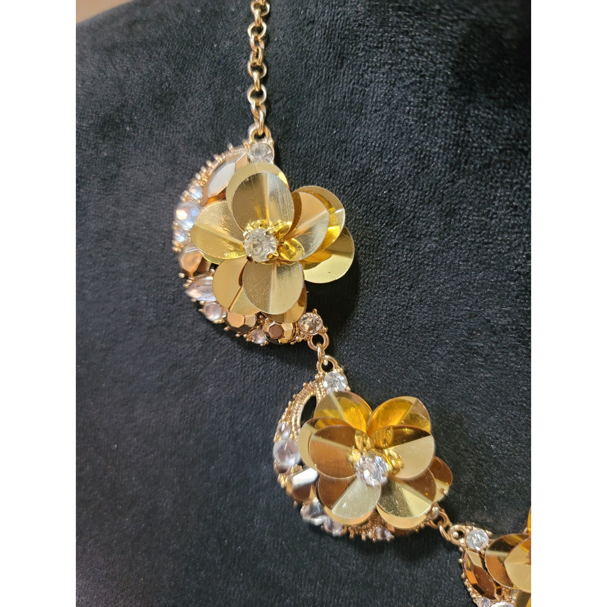 Women Gold Toned Floral Statement Necklace Crystal Rhinestone Bib Chunky Fashion