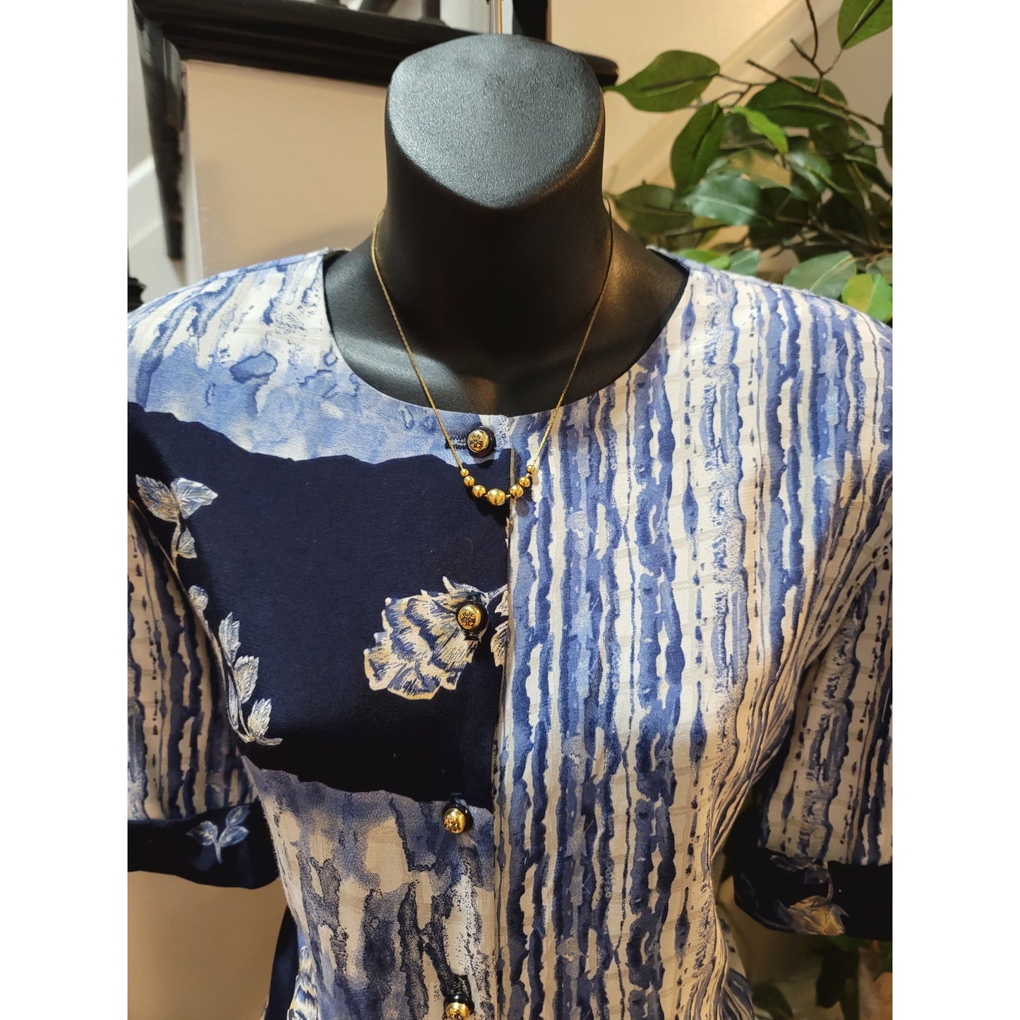 Vintage A.K.F 2 Piece Shirt & Skirt Suit 10 Blue Floral Short Sleeve Round Neck