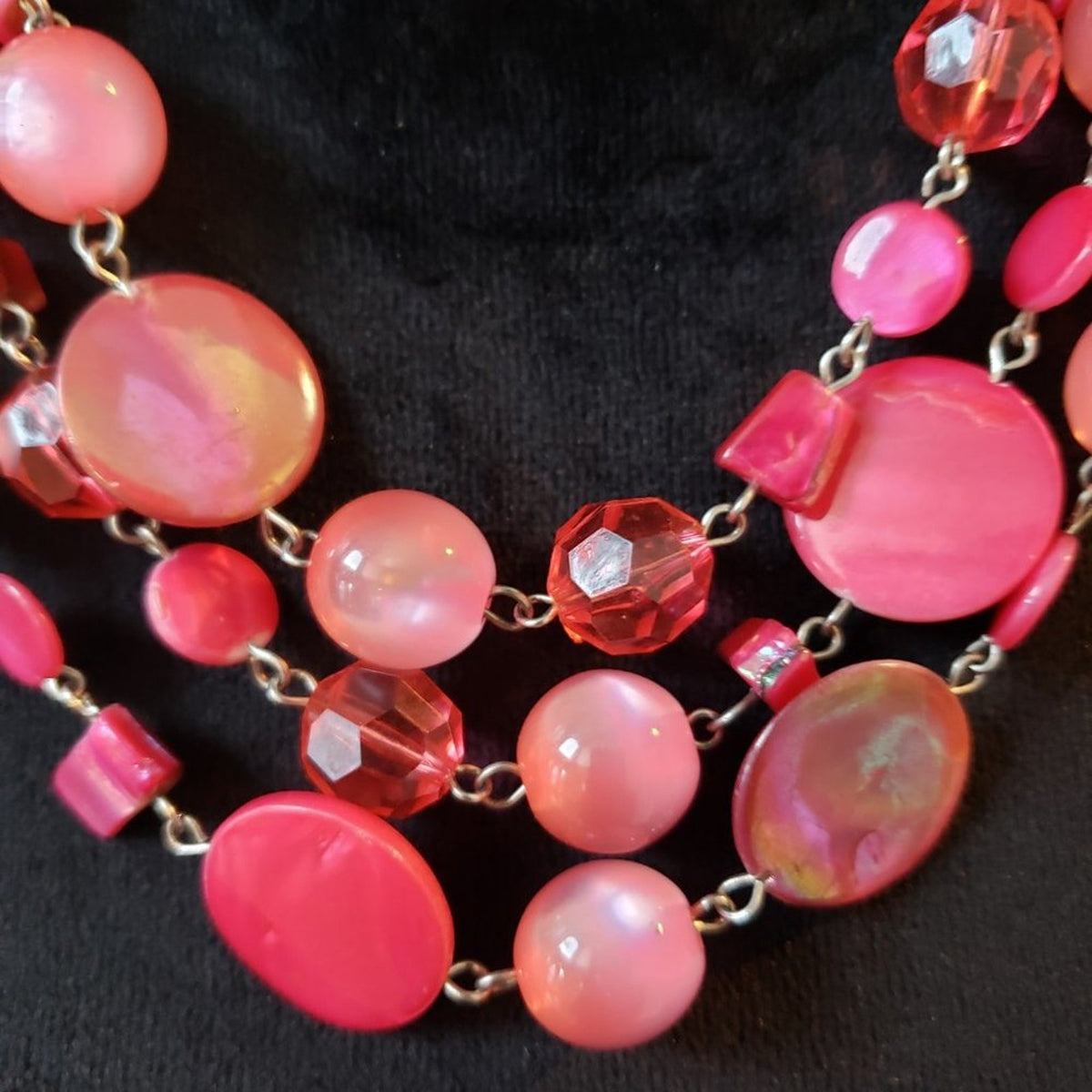 Womens Fashion Pink Red Glass Round Beaded Collar Necklace with Lobster Clasp
