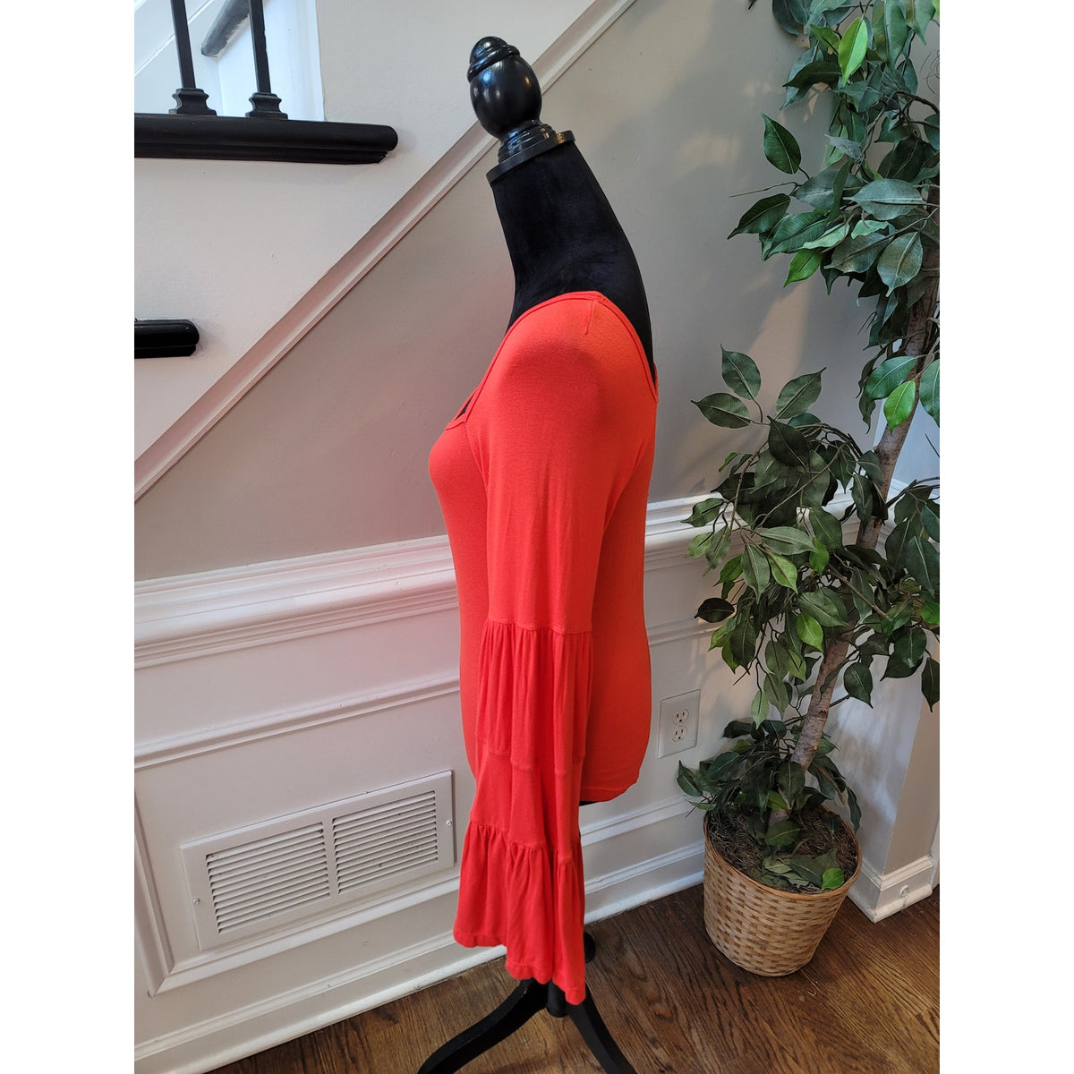 Free People L Red Stretch Square Neck Curved Hem Tiered Bell-Sleeve Casual