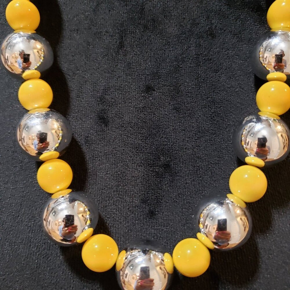 Womens Fashion Silver Yellow Graduated Bead Collar Necklace with Lobster Clasp