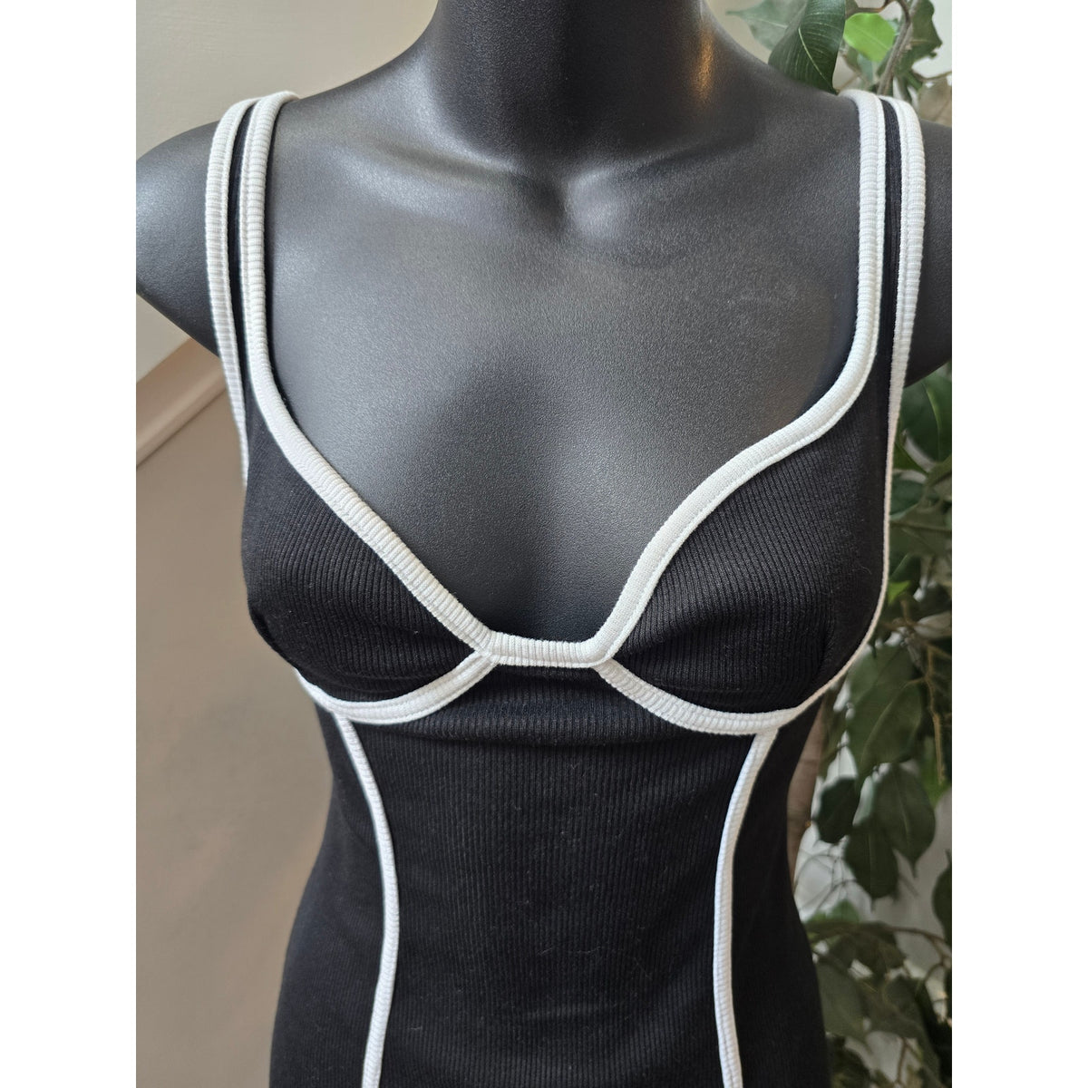Bodycon Mini Dress Women Chest Small Black/White Ribbed Seamless Back Sleeveless