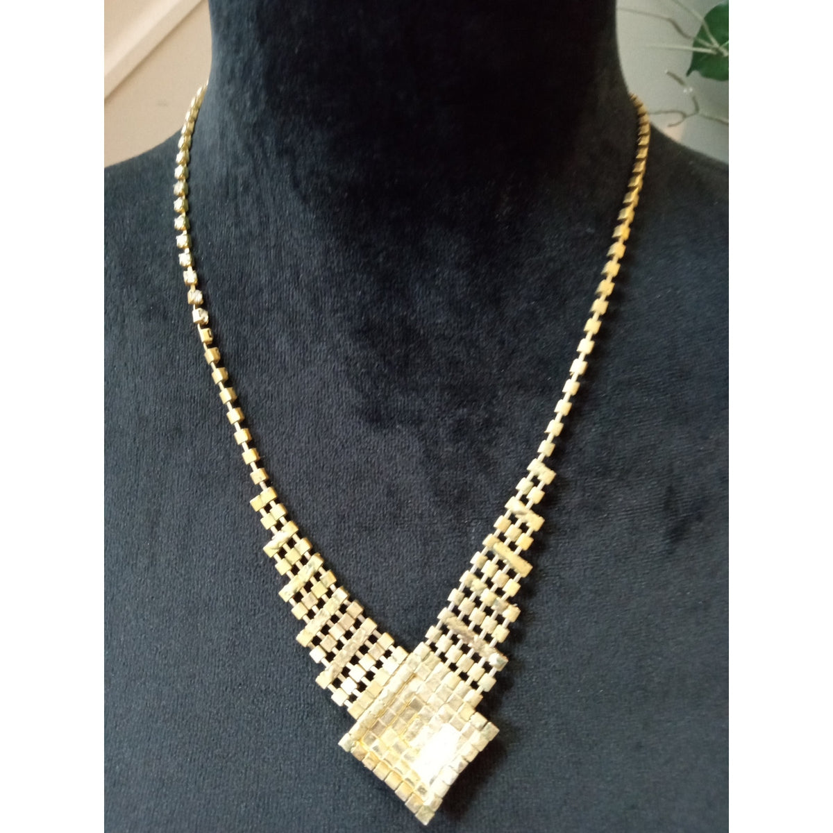 Vintage Gold Tone Rhinestone V-Shaped Statement Necklace Bridal Evening Glam